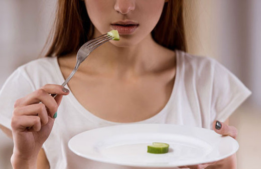 Yeme bozukluğu büyük tehlikelere yol açıyor!