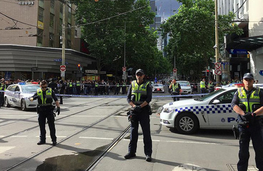 Avustralya'da bıçaklı saldırı Saldırgan öldürüldü