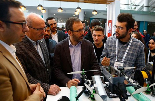 Bakan Kasapoğlu, Verimlilik ve Teknoloji Fuarı'na katıldı