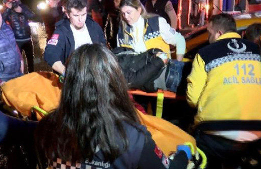 Beyoğlu'nda trafik kazası: 2 yaralı