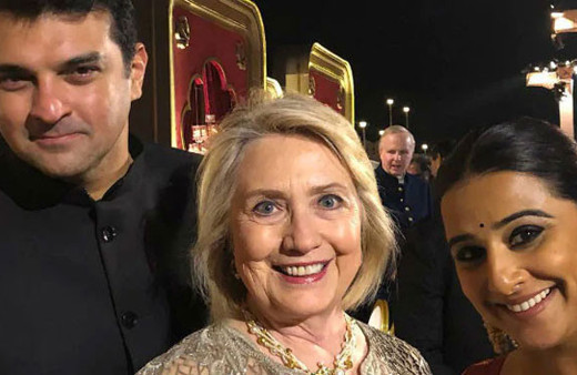 Dünya bu düğünü konuşuyor Beyonce sahnede Clinton masada