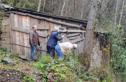 Oğullarına kızdı 39 yıl önce garaja kilitledi