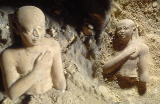 Mısır'da eli göğsünde bulunan 3800 yıllık heykelin sırrı çözülemedi 