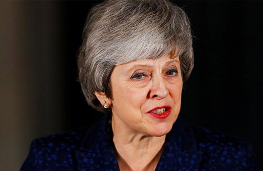 İngiltere'de "Kader" oylamasını Theresa May kazandı