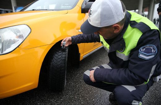 Kış lastiği cezası ne kadar oldu 2019 zamlı yeni ceza tarifesi