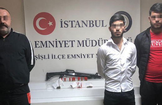 'Ayı' ve oğulları kıskıvrak yakalandı! 