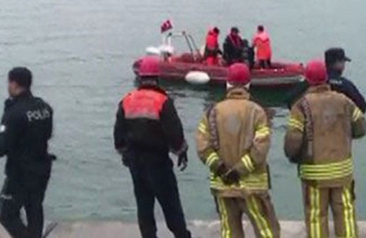 Kanlıca'da otomobil denize düştü