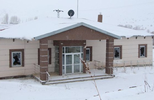 Personel atanmayan sağlık ocağı harabeye döndü