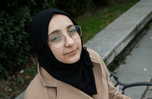 'Başörtülü bu sektörde çalışamaz' diyen yapımcı hakkında suç duyurusu