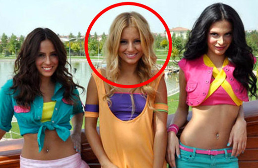 Bir dönem gençlerin sevgilisi olan 'Hepsi' grubu güzelinin yaşadığı yere bakın