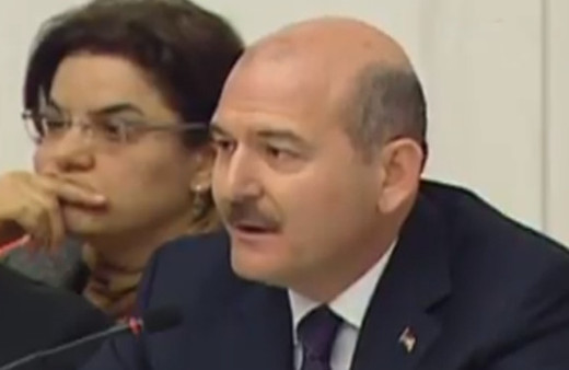 Soylu tehditlere cevap verdi: Vız gelir, tırs gider