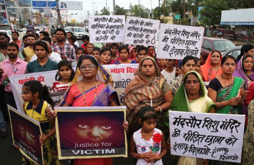 Tecavüze uğrayan 3 yaşındaki kızın durumu kritik Hindistan'da rezalet