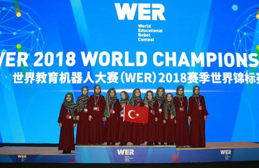 Çin'deki robot yarışmasında hafızlara 'en popüler takım' ödülü 