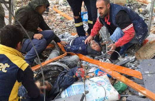 Korkunç görüntüler iskele çöktü 15. kattan düştüler