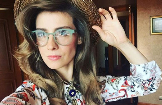 Tuba Ünsal'ın bornozlu fotoğrafı sosyal medyayı salladı 