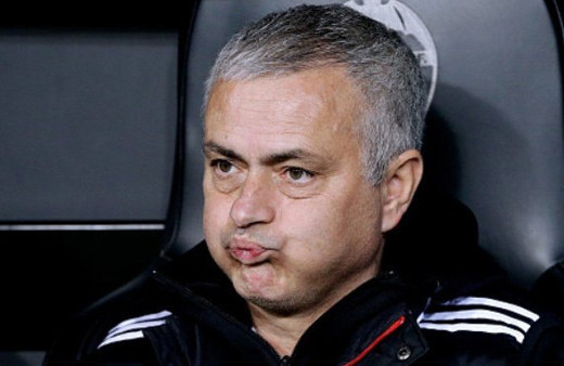 Manchester United, Mourinho'yu kovdu