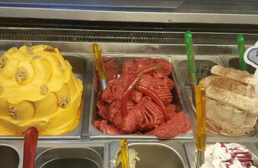 Dondurma dediğin acılı olur! Acı biberli dondurma