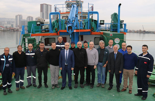 Türk bilim insanları Gürcistan'da hamsi stoklarını araştıracak