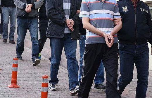 FETÖ'nün evlerinde kalanlar 'sus payı' için rüşvet alıyorlarmış!