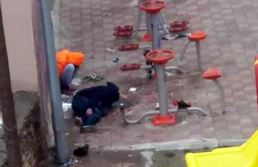 Çocuk parkında işte böyle bulundular iç sızlatan manzara