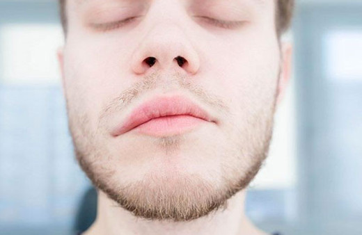 Yüz felcine dikkat edin! Soğuk havalarda ortaya çıkıyor