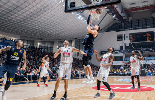 Fenerbahçe Beko Buducnost'u ezdi geçti