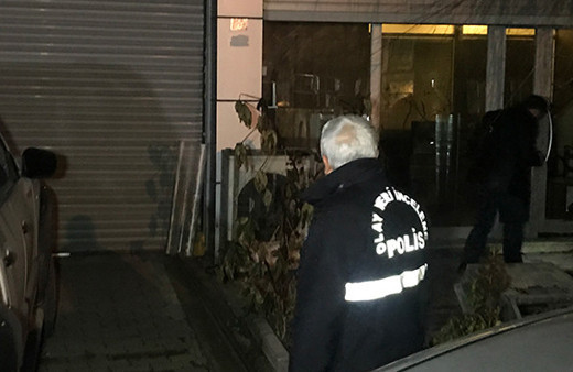 Boşandığı eski eşi ve arkadaşını acımasızca öldürdü!