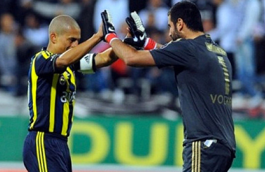 Alex ve Volkan'dan Lefter paylaşımı