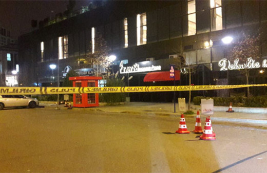 İstanbul'da gece kulübüne silahlı saldırı çok sayıda yaralı var