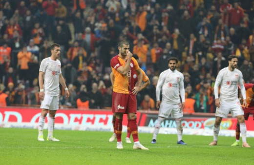 Galatasaray maçında tartışmalı penaltı! Karar doğru mu?