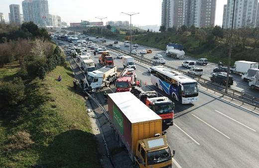 Hafriyat terörü durmuyor TEM'de 1 polis şehit oldu