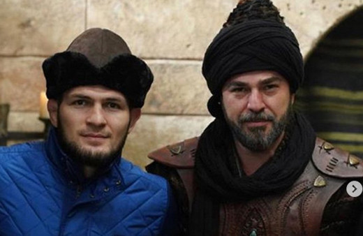 Diriliş Ertuğrul setine şampiyon dövüşçü sürprizi