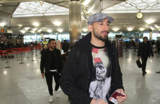 Ünlü isimler yılbaşı tatili için yurt dışına gitti