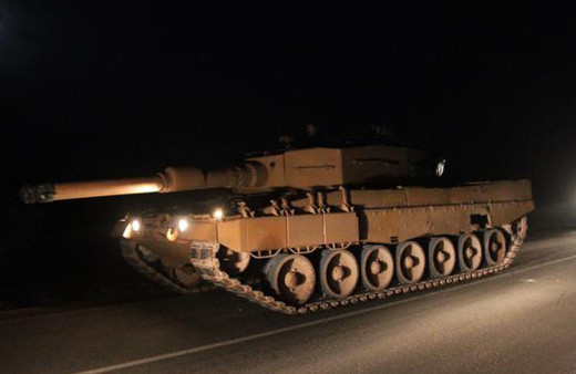 Kilis’ten Suriye sınırına  tank sevkiyatı yapıldı