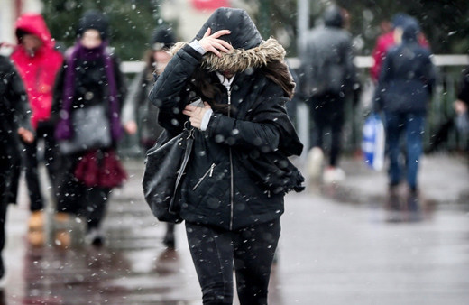 Ankara'da yoğun kar yağışı! Okullar tatil edildi