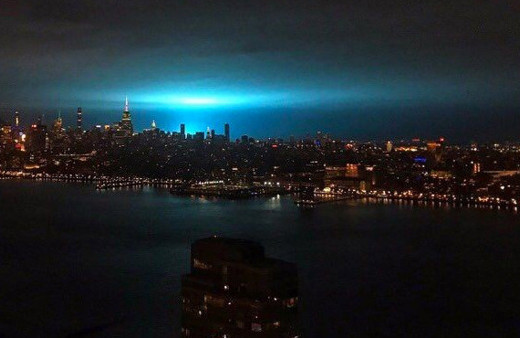 New Yorkluları korkutan mavi ışığın nedeni ortaya çıktı