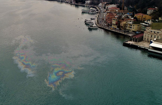 İstanbul Boğazı'nda çevre felaketi biri bu skandala 'dur' desin