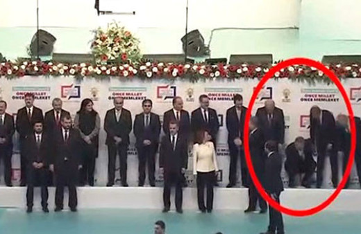 AK Parti Belediye Başkan Adayı Poyraz baygınlık geçirdi