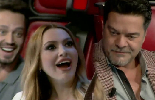 O Ses Türkiye'de Beyaz’dan Hadise’ye 'Benimle sevgili olur musun?'