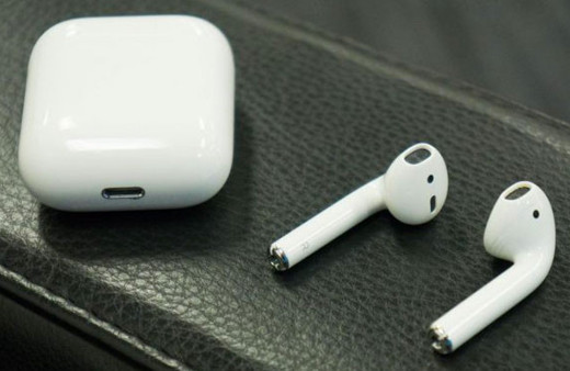 Apple'dan AirPods 2'yi bekleyenlere müjdeli haber geldi