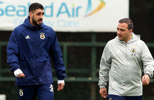 Fener'in fiyasko transferi Tolga Ciğerci top değil tavla oynuyor