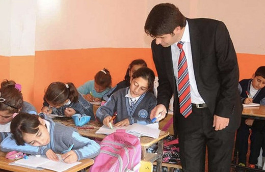 Memur maaşları 2019 kademesine göre öğretmen maaşları ne olacak? 