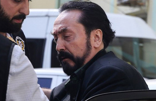 Dışişleri'nin Rus tercümanı Adnan Oktar’ın köstebeğiymiş! 