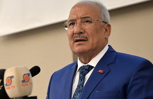 Burhanettin Kocamaz'dan eski partisine 'Kimsenin tekelinde değil'