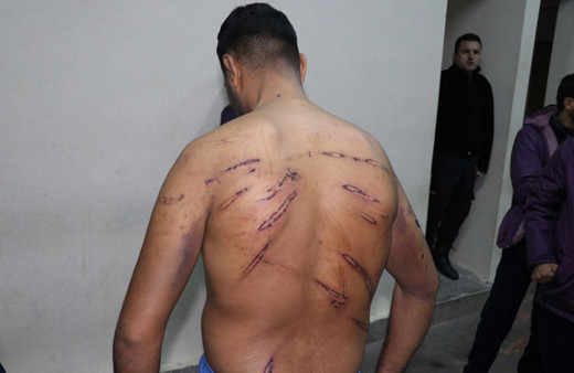 Yunan barbarlığı sürüyor soyup sınırdan atıyorlar