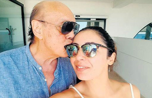 77 yaşındaki Asil Nadir baba oluyor Filistinli eşi Nur Nadir yarı yaşında