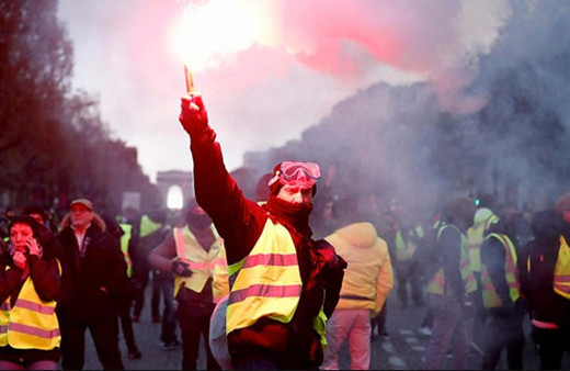 Fransa'da akaryakıt zamları iptal edilebilir
