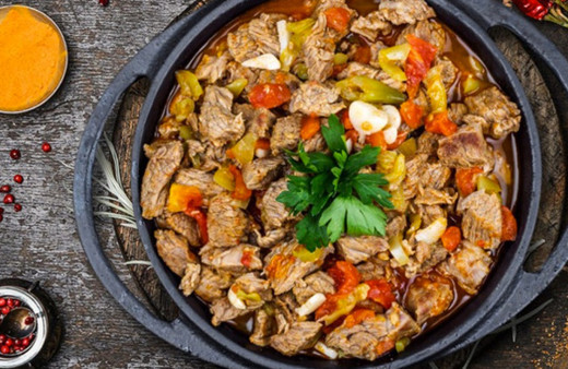 Güveçte kaşarlı kavurma nasıl yapılır?