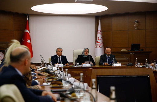 Asgari ücret net 2500 liranın üstünde komisyona gelen 2019 asgari ücret teklifi