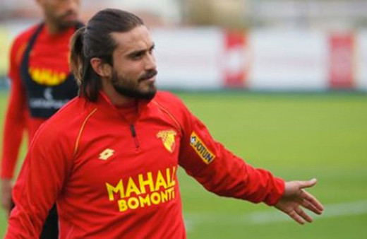 Halil Akbunar'dan 3 yıllık imza